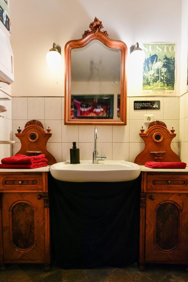 Buchholz Saloon
